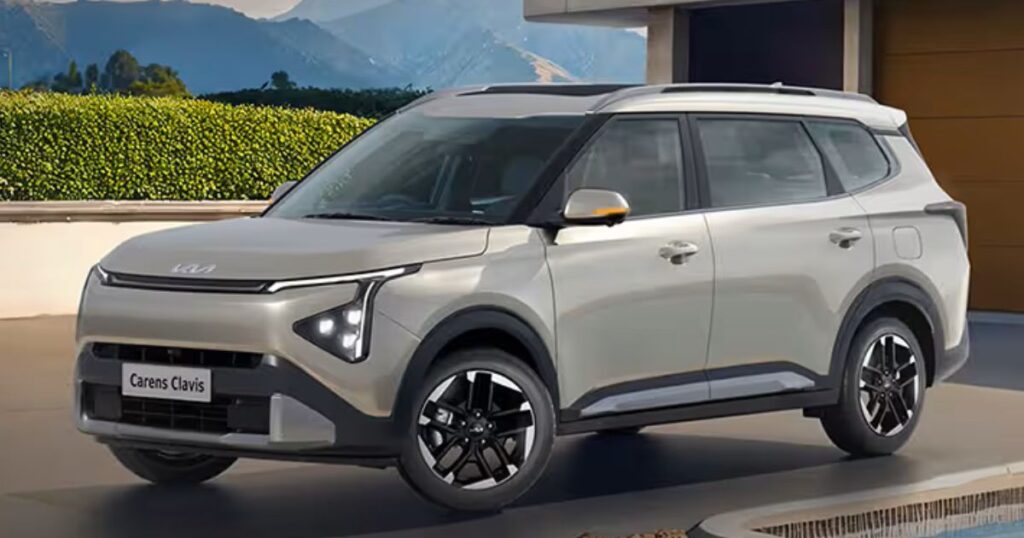Kia Carens Clavis भारत में लॉन्च : ₹11.49 लाख में 7-सीटर MPV, इनको देगी टक्कर